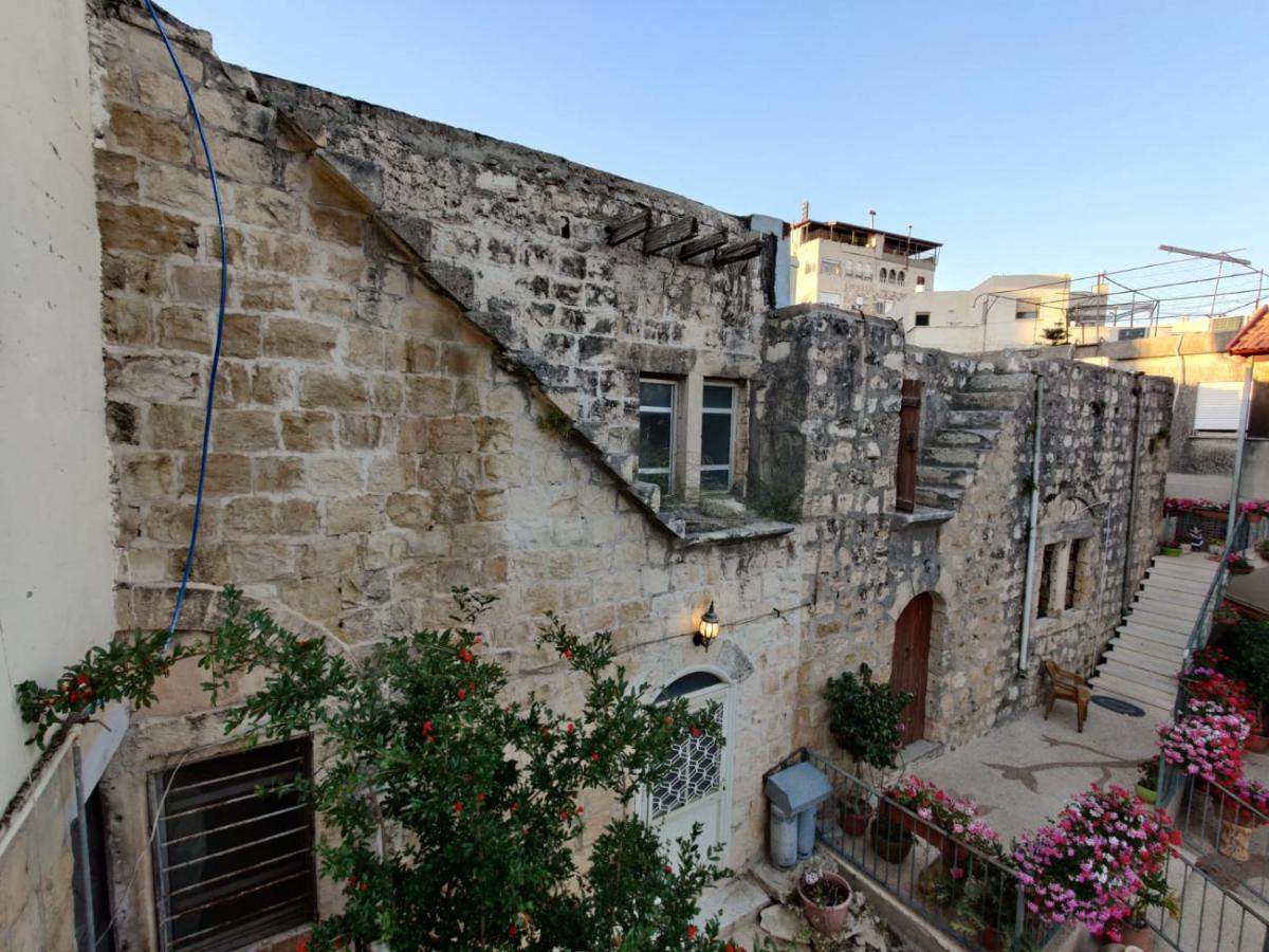 Mi'Ilya Chocolate House Guest House Exterior photo
